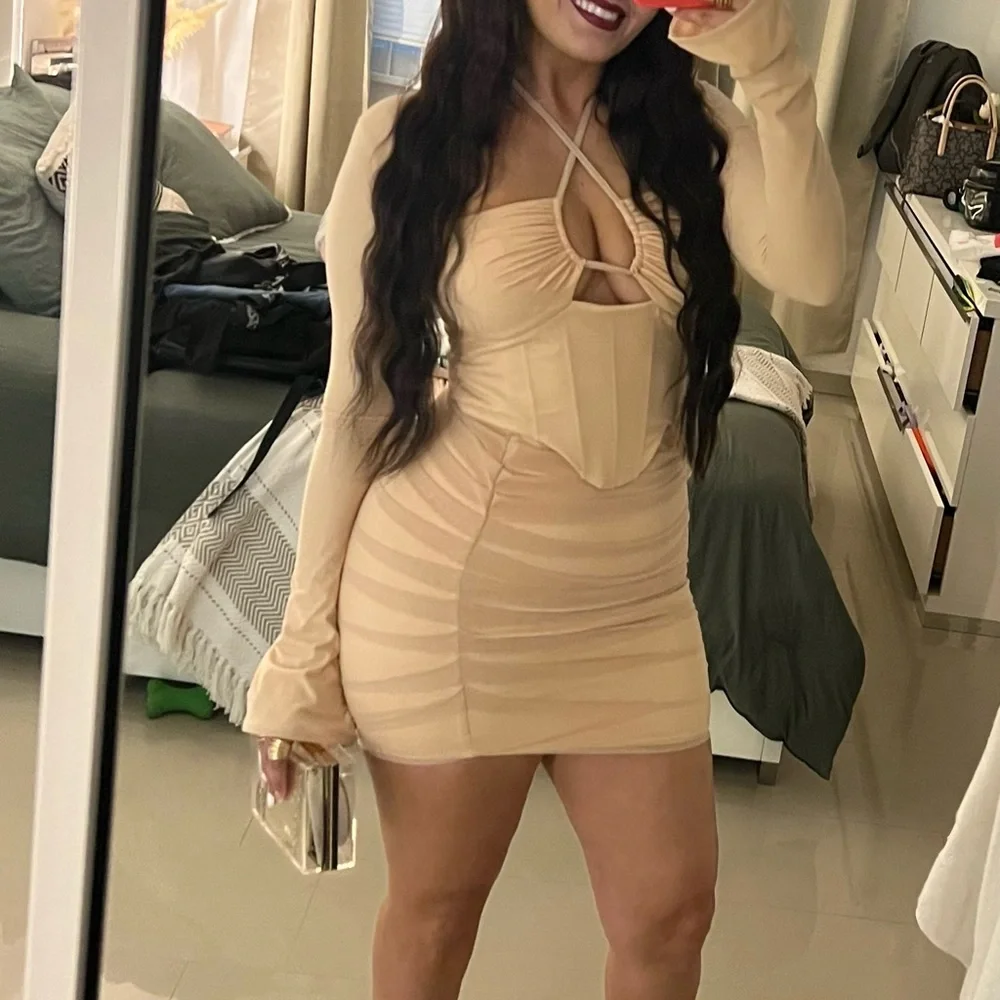 Oh Polly Nude Dress - Picture 2 of 2